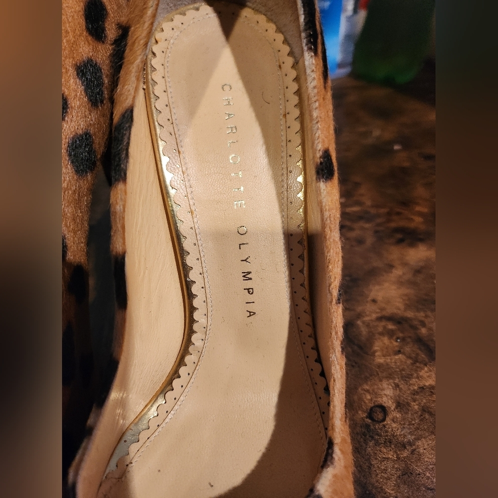 Charlotte Olympia Monroe leopard print ponyhair court heels size 37 - Picture 2 of 8